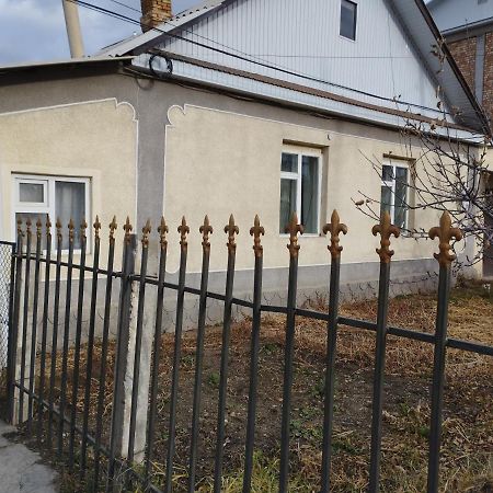 Guest House Sono Adress Derbisheva 202 카라콜 외부 사진